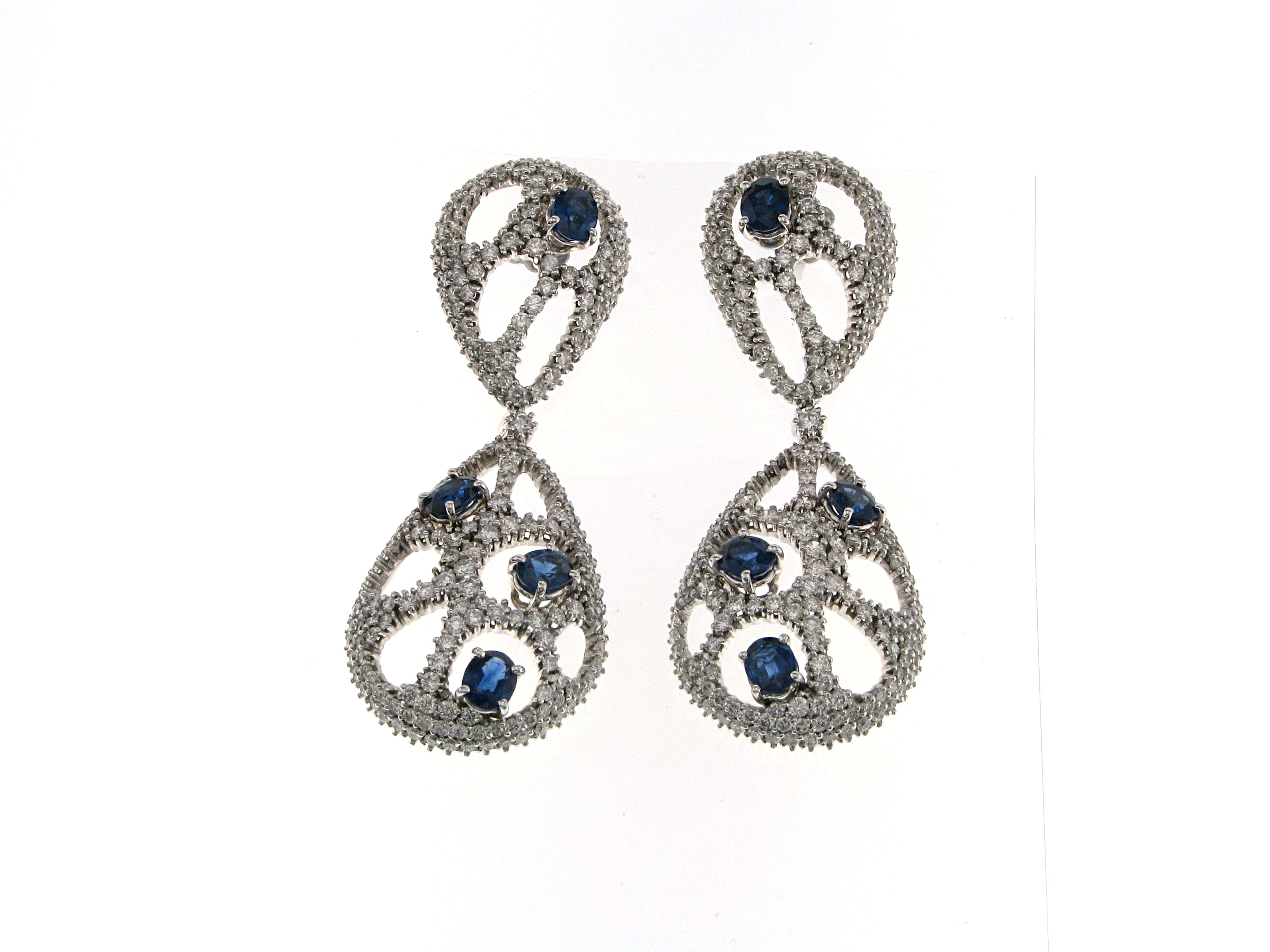 Earrings 18Kt Wg,Sapphires 4,02ct & Diam.Br.HI/VS-Si & GH/VVS t.w. 6.11ct